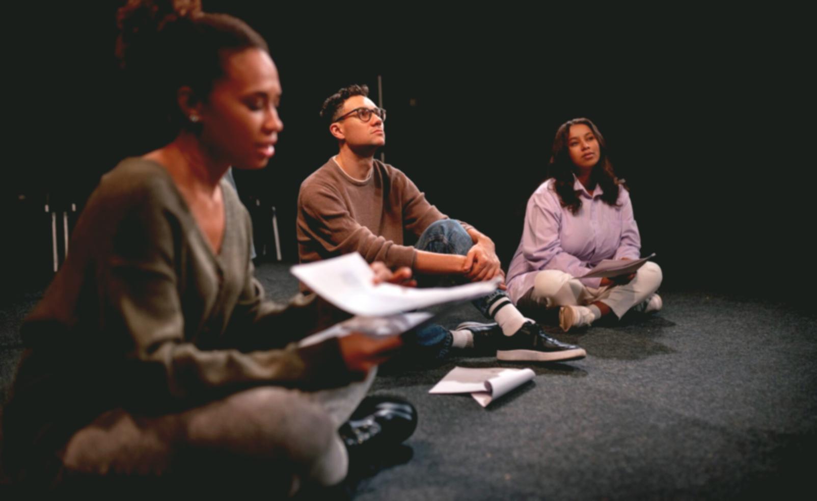 Séance de travail sur les techniques de jeu d'acteur